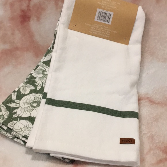 Sage Green Floral Kitchen Towel Set of Two NWT Market Finds Cotton 18x28” - Picture 7 of 16